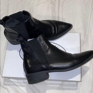 Steve Madden Chelsea boots